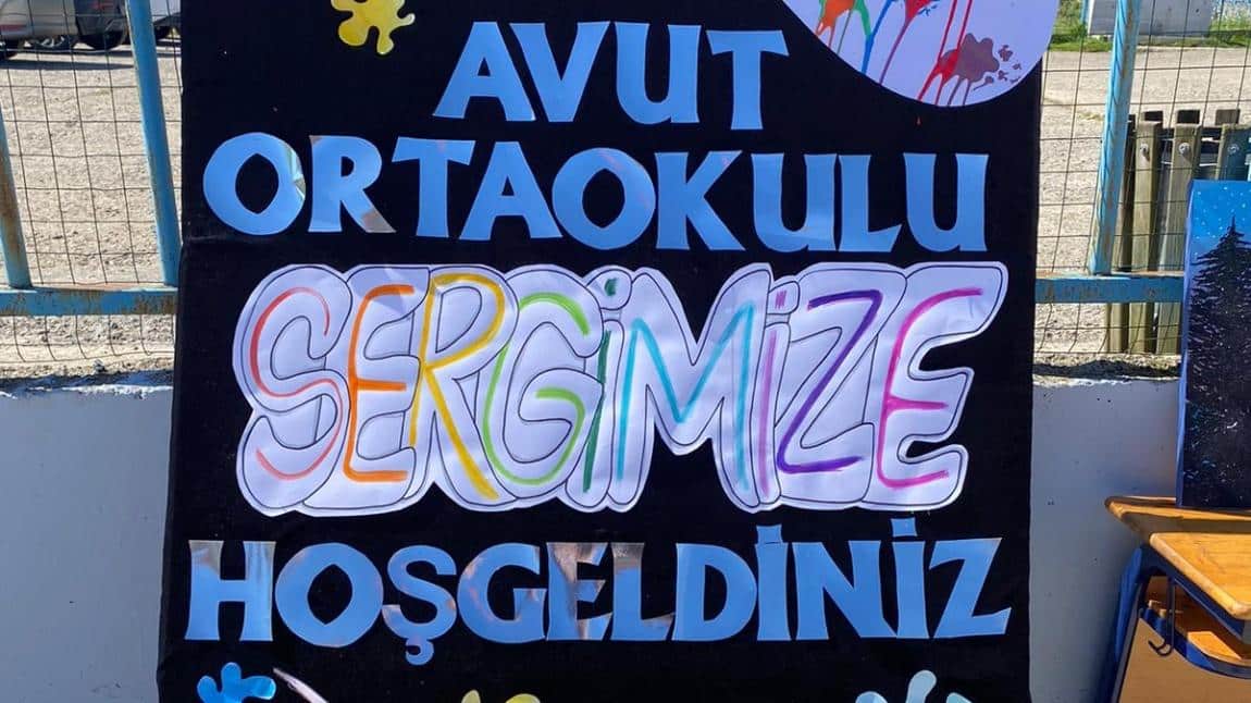 Avut Ortaokulunda Resim Sergisi